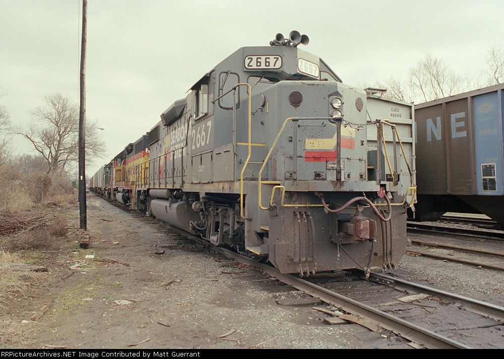 CSX GP38-2 2667